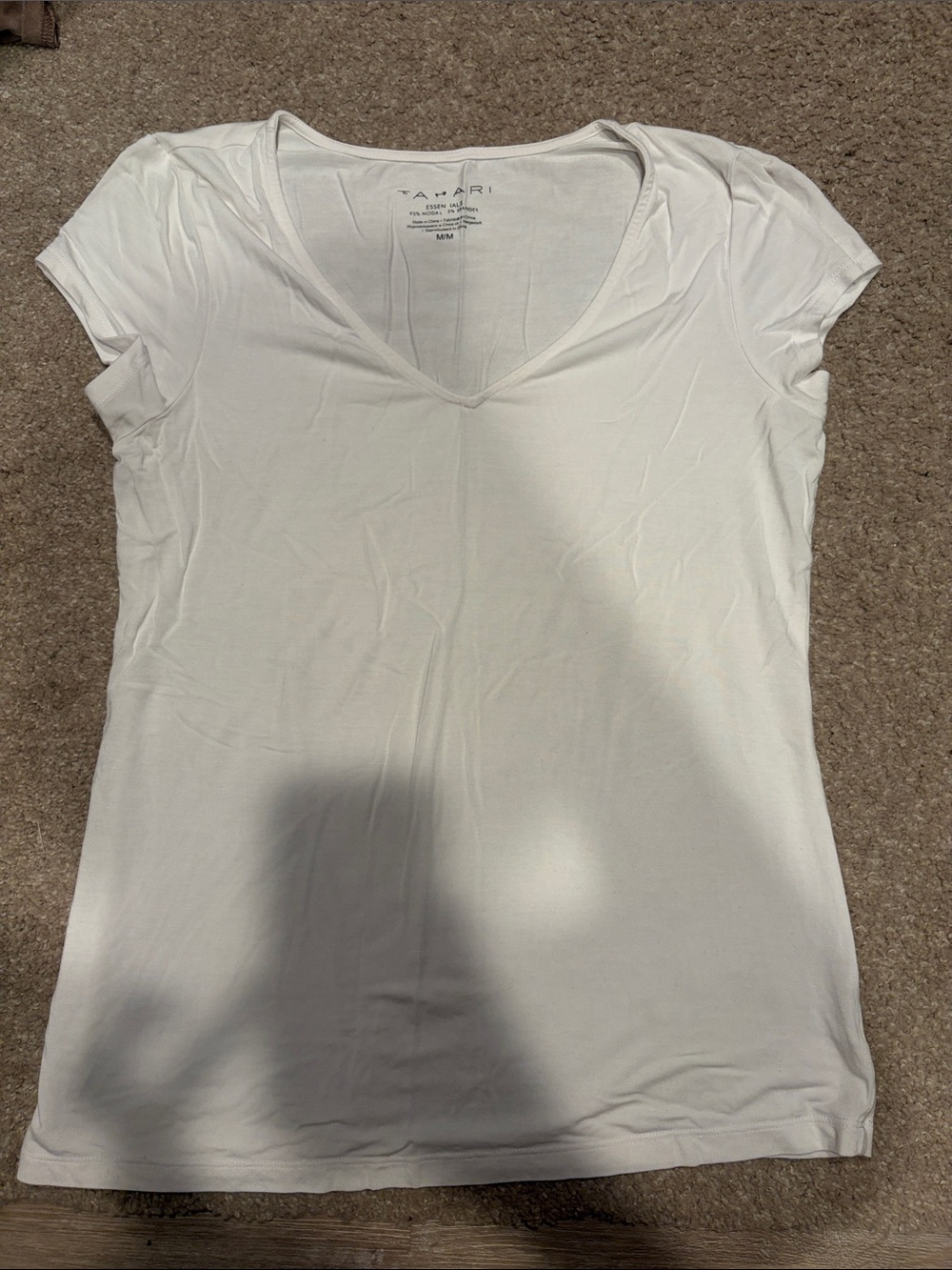 Tahari White V-Neck Short Sleeve Tee